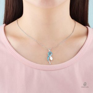 Collier Serpent en Acier, design original et couleur bleue