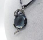 Collier en forme de serpent avec finition noire