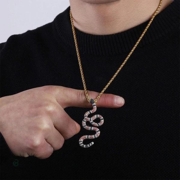 Bijou serpent cuivré au design moderne