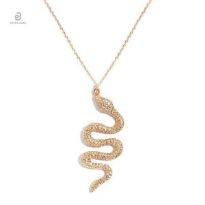 Collier serpent en or massif avec diamants scintillants