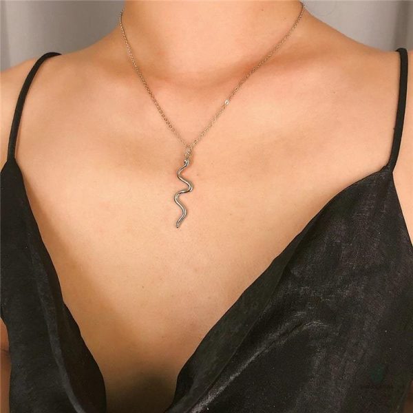 Collier serpent en acier inoxydable pour femme