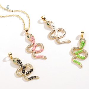 Bijou serpent élégant en noir pour un look original