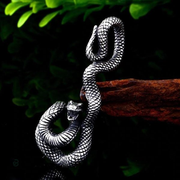 Collier serpent pour homme au design moderne
