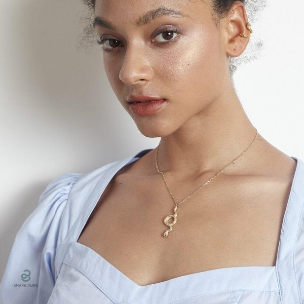 Collier serpent féminin, allure sophistiquée