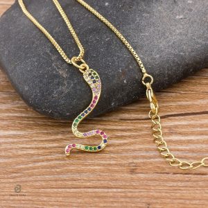 Collier Élégant Serpent Or avec Diamants Variés