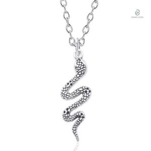 Collier serpent en acier au style punk