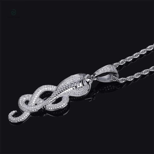 Accessoire masculin en argent, motif serpent avec strass