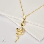 Bijou serpent en argent, style moderne et unique