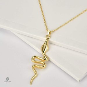 Bijou serpent en argent, style moderne et unique