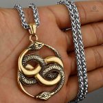 Collier en acier inoxydable au design serpent