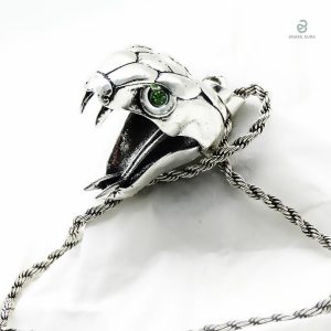 Bijou en argent avec design de serpent stylisé