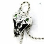 Collier tendance inspiré des serpents argentés