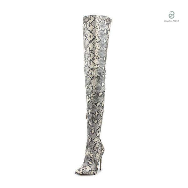 Cuissardes effet serpent, style audacieux et moderne