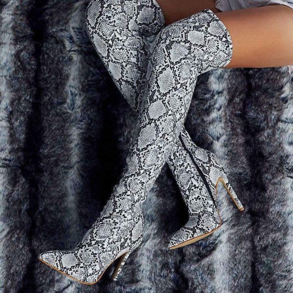 Chic cuissardes serpent, style python pour l'hiver
