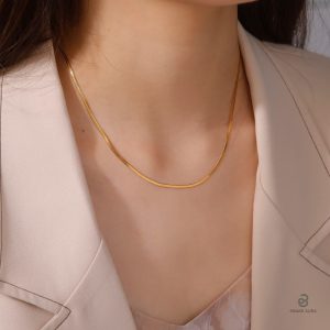 Joli collier serpent en acier inoxydable doré