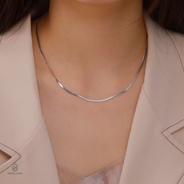 Bijou en acier inoxydable avec design maille serpent