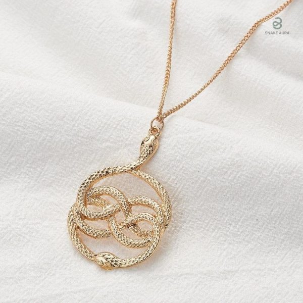 Bijou serpent doré, design élégant pour femme