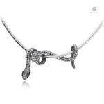 Collier serpent ras-de-cou en argent élégant et moderne