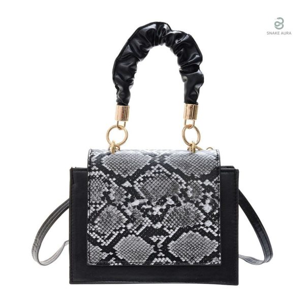 Sac carré noir en style serpent, élégant et tendance