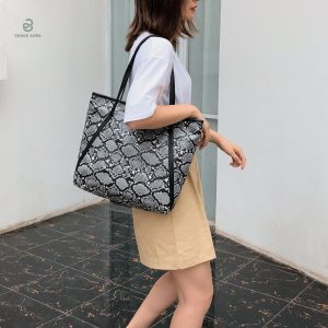Sac de grande capacité style serpent chic