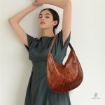 Accessoire tendance, sac serpent marron polyvalent