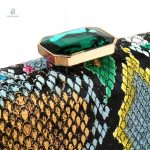 Sac python multicolore pour un look audacieux