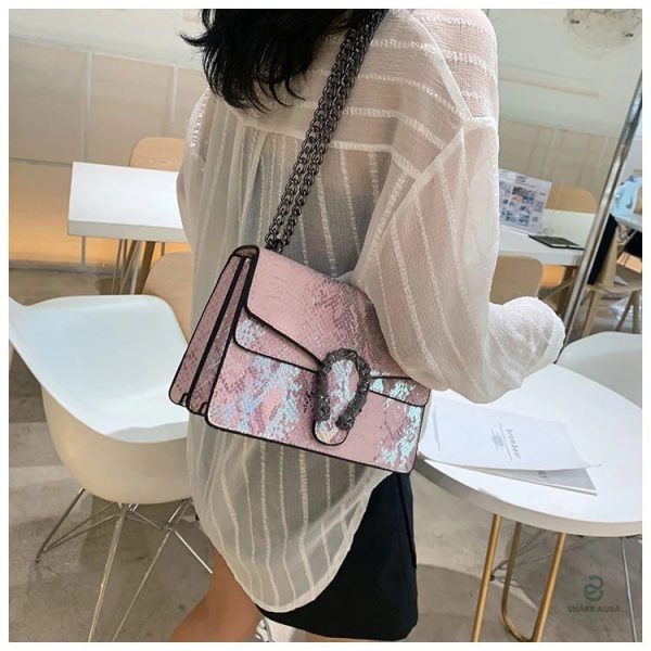 Accessoire serpent Python, couleur rose, idéal pour compléter une tenue