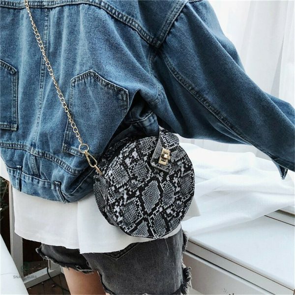 Sac à main serpent au design arrondi