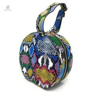 Sac d'appoint serpent aux nuances multicolores chic